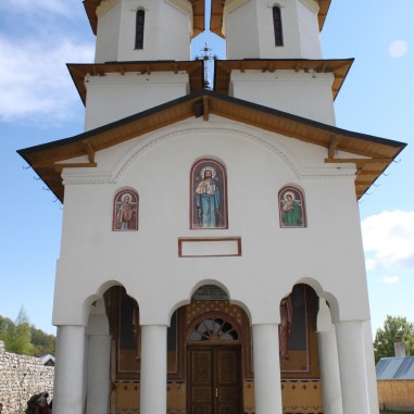 Mănăstirea Pătrunsa