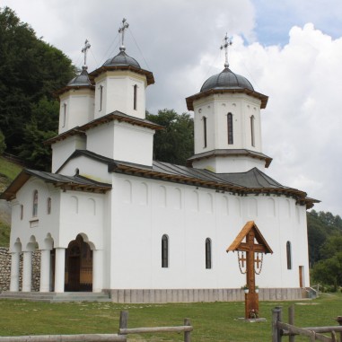 Mănăstirea Pătrunsa